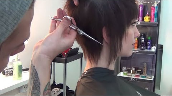 Luchshij Master Klass Po Strizhke Piksi Pixie Cut Artem Lyubimov Zhenskie Strizhki Na Korotkie Volosy