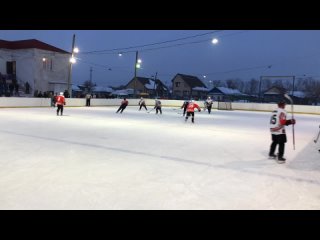 Фрагмент хоккейного матча Нововаршавка - Любино