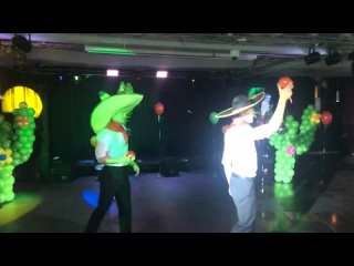 Мексиканская вечеринка с командой