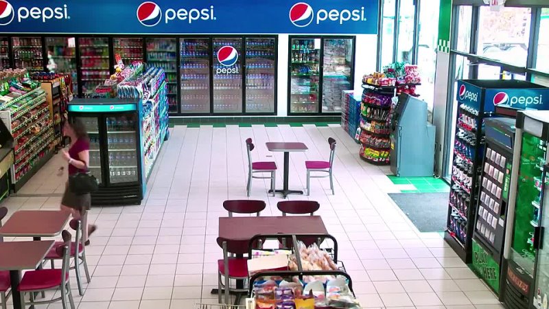 Jets Center Nick Mangold Snaps Pepsi Bottles to