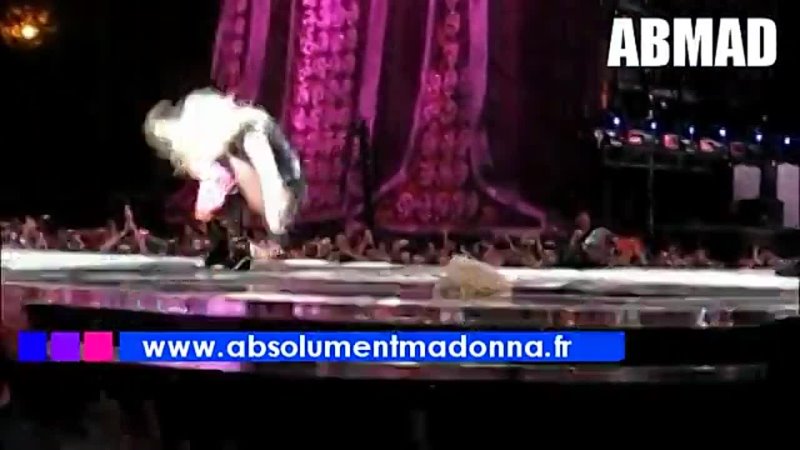 Madonna She's not me (Paris, Sticky and Sweet Tour)