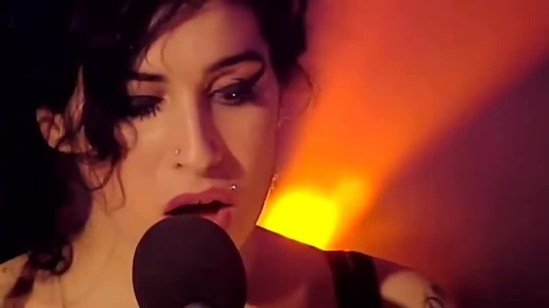 Amy Winehouse Back to Black (Назад к чёрному).
