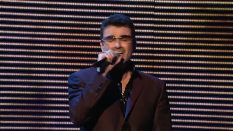 George Michael! (Jesus To A Child) Live in London (2008)HD ( 720 X 1280 ).mp4