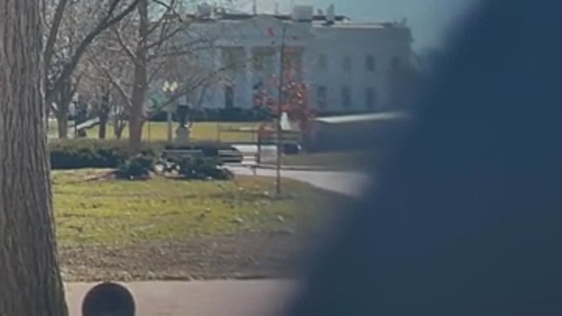 Clean up crews outside the White House this afternoon followed by a stroll up