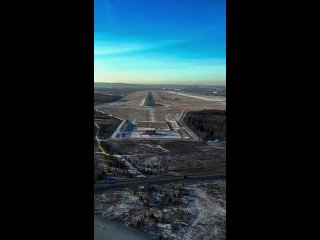 Посадка самолёта в Кольцово ✈  Видео: пилот Юрий Яшин (видео)