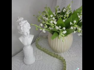 Video oleh Цветы из фоамирана для уюта в доме