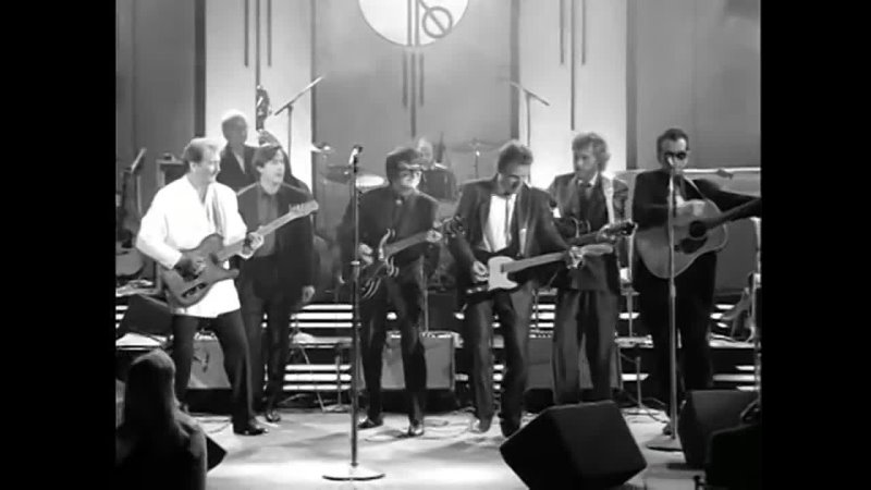 Roy Orbison - Oh, Pretty Woman (1964)  • 30-09-1987 Black  White Night Concert