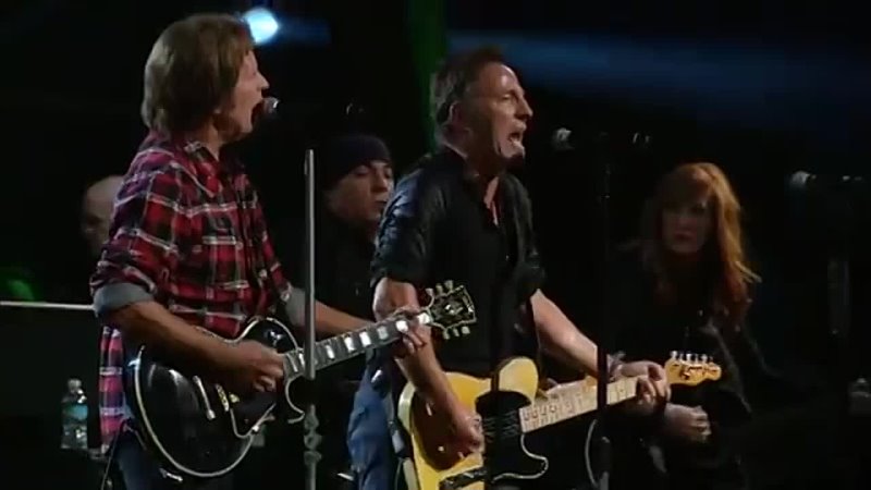 Bruce Springsteen w. John Fogerty Fortunate Son Madison Square