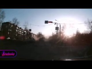 В Хакасии девушка не заметила пожарную машину и погибла под колесами    В Абакане 37-летняя женщина выехала на... (видео)