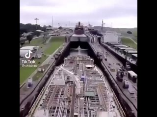 (1) How the Panama Canal works -