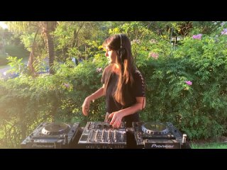 Fernanda Pistelli - Garden Sessions for 5uinto