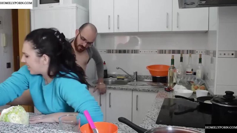 Fucking in the kitchen while cooking Pamela y Jesus more videos in kitchen in onlyfans pamela sanchez Big