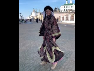 Кто ещё хочет красиво прогуляться в национальных костюмах по центральной улице Казани(Я чу.mp4