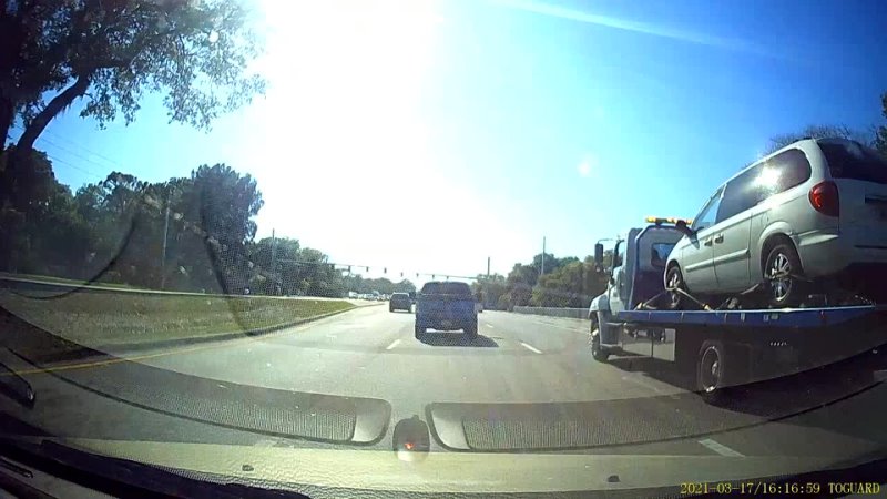 Female Police Officer Scolds Truck Driver ( Bradenton,