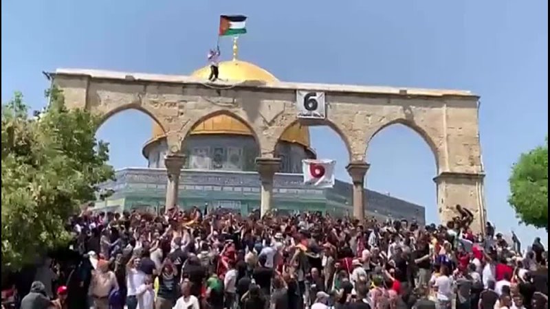 Сегодня сотни палестинцев клянутся защищать Аль Аксу перед