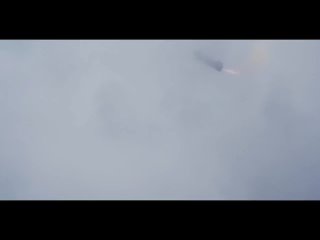 Обработанное видео вида сальто Starship SN15 от Cosmic Perspective: два включенных двигателя при перевороте и при посадке