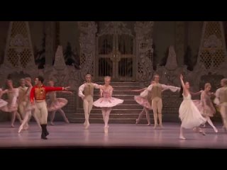 The Nutcracker choreography  by Peter Wright -    The Royal Ballet 2018