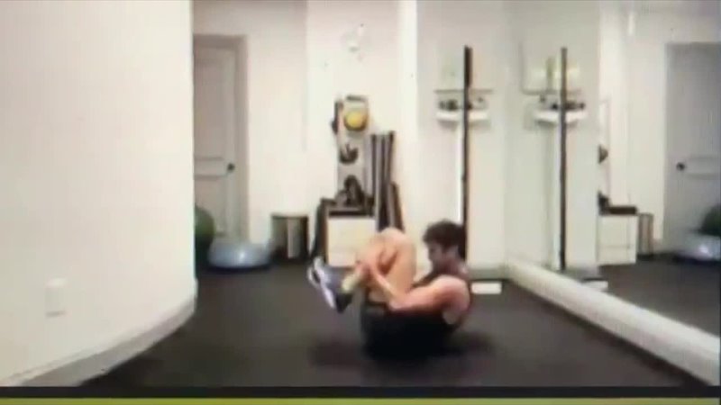 Darren Criss workout