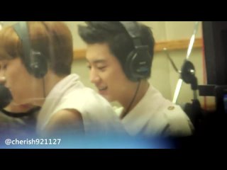 |FANCAM| 130626 Sukira Kiss The Radio (Chanyeol focus)