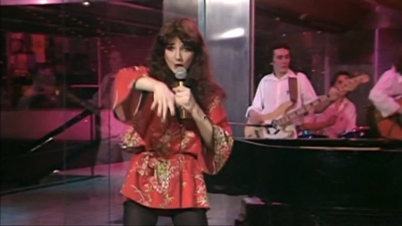 Kate Bush – Moving