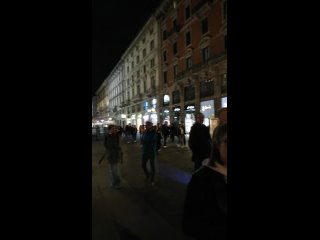 Piazza Duomo. Viva la libertà.