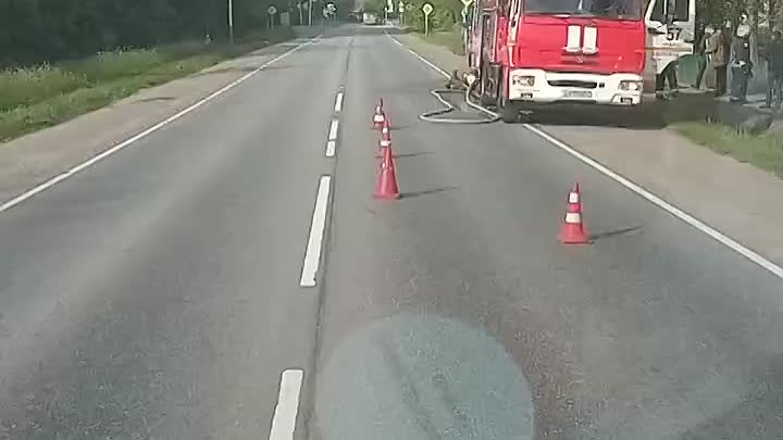 В Ропше с утра загорелся Самокат.