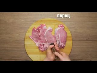 Мясо “по-французски“🥩🇫🇷

Ингредиенты:
🥩мясо-800 г
🥔картофель-600 г
🧅лук-3 шт
🍅помидоры-3 шт
🧀твердый сыр-150 г
🥣майонез-250 г
🥄о