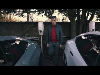 [carwow Русская версия] Audi RS e-tron GT против Tesla Model S: ОБЗОР и ГОНКА Шотландия-Лондон (919 км)!