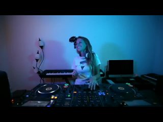 Nora En Pure / Dream of the Sky / At home