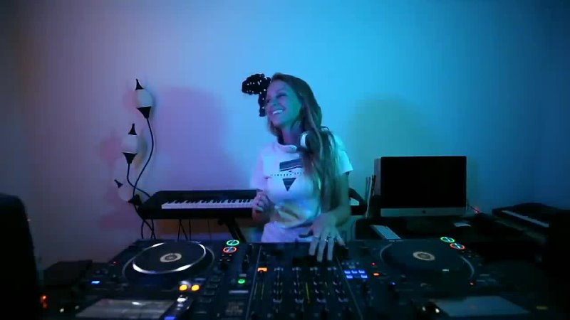 Nora En Pure / Dream of the Sky / At home