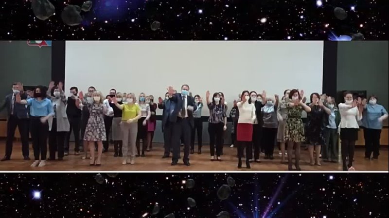 Мэр архангельской Коряжмы с подчиненными организовали флешмоб ко Дню космонавтики 