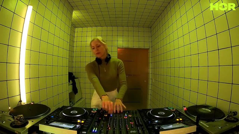 TTT X HÖ R Ellen Allien April 4 10pm