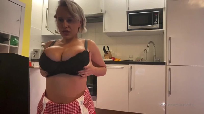 Angel Wicky [Big tits, Big ass, Milf, Mom, Blonde, Home, Onlyfans, Blowjob, Handjob]