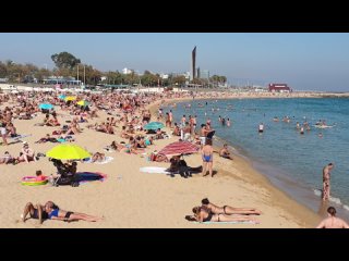 Barcelona beach walk on a very crowded day