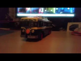 Наши Автобусы № 24 ЛК-1 “Первый советский троллейбус жолтый  крыша полоска рыжая сам корпус кузов  фиолетовый колеса диски красн