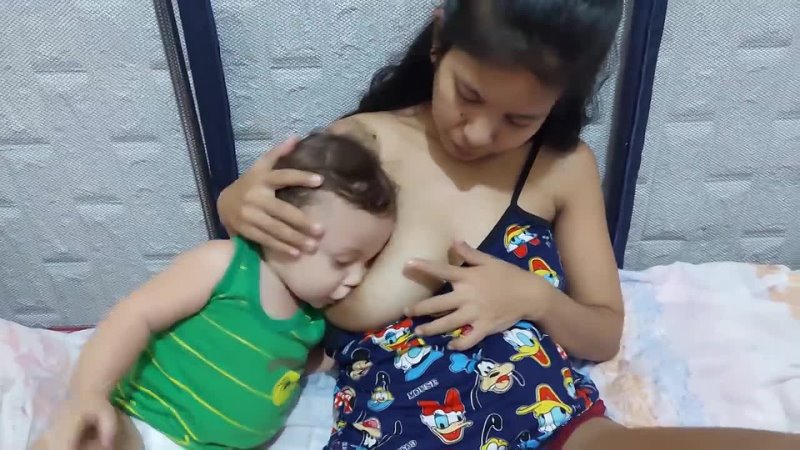 [Brent Kennedy] Chasing mommy! | Breastfeeding Vlog