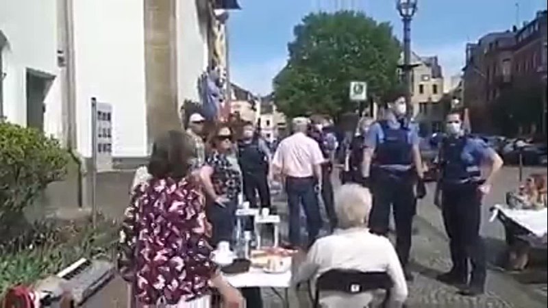 Germania 
I nonni vengono arrestati !
🤚🏻🖤