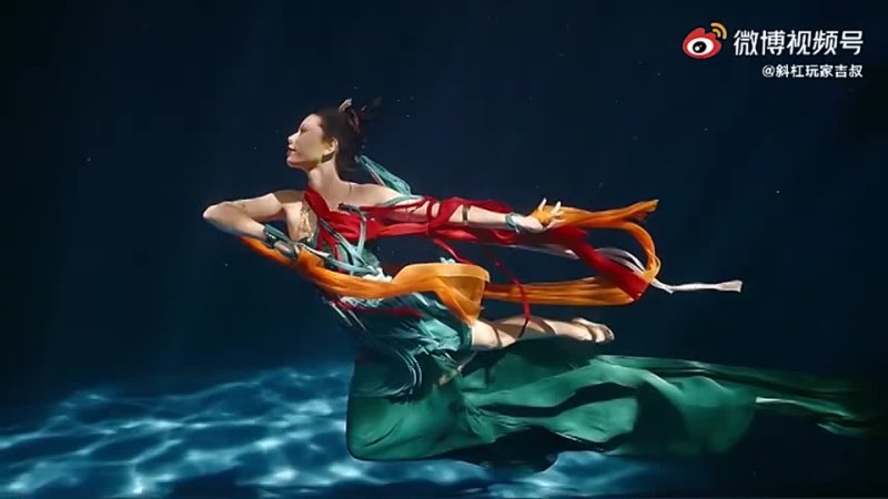 Stunning underwater dance performance for the upcoming Dragon Boat