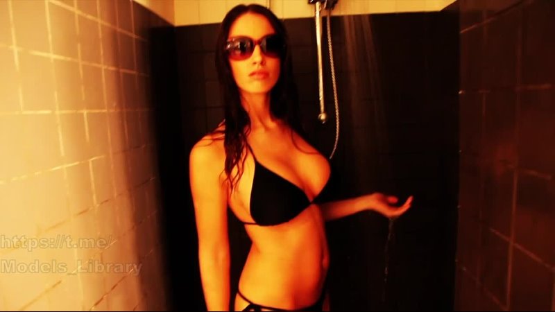 Luciana (Lucia Javorcekova) Showershow photodromm  slim goddess sexy body perfect figure striptease ideal big natural tits nude