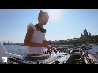 #FROMRUSSIAWITHBASS 003  LADY WAKS  ST - PETERSBURG