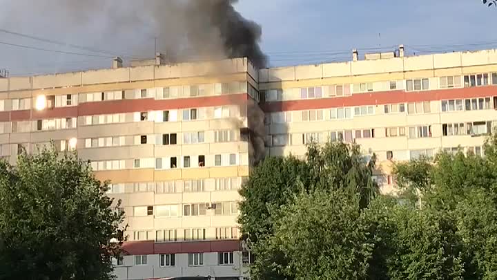 На Дачном 8к1 пожар. Службы уже на месте.