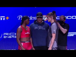 Claressa Shields () vs. Brittney Elkin (155.5) - Weigh-in Face-Off - (PFL 2021 #4: Regular Season)