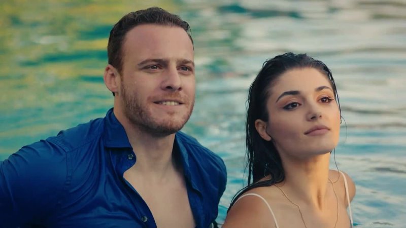 10  Eda e Serkan in piscina 😍