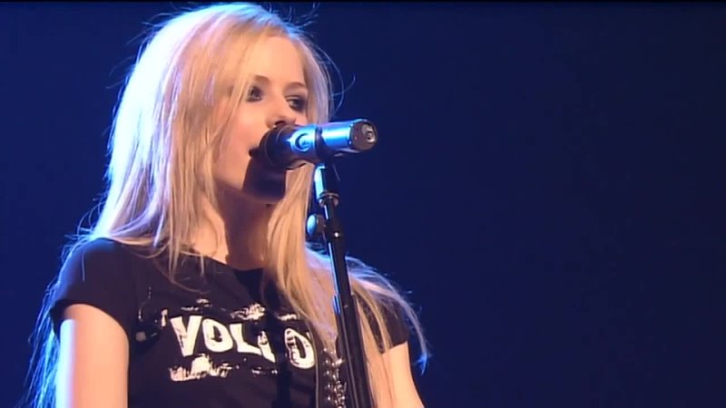 Avril Lavigne - Nobody s Home  Live at Budokan   Japan  The 