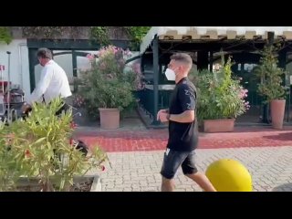 Lucas Torreira in Italy. Video from @