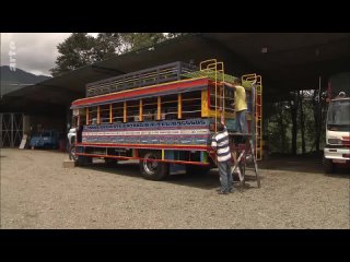 360° Geo  - La Colombie et ses bus multicolores_Arte_2021_08_09_10_16