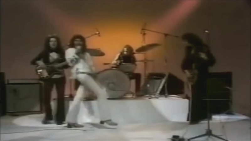 Queen Keep Yourself Alive ( Official Promo Video)