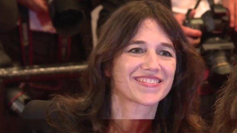 Cannes Charlotte Gainsbourg and Jane Birkin on the red