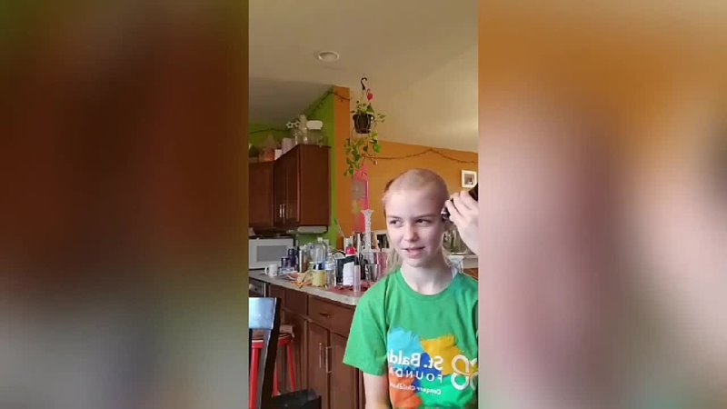 A #Cute  #Brave Girl Gets #Headshave At #Home For #Cancer #Kids By Her #Mother