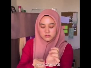 Lagu Gaya Gadis Cantik Sedang Memakai Kerudung Jilbab